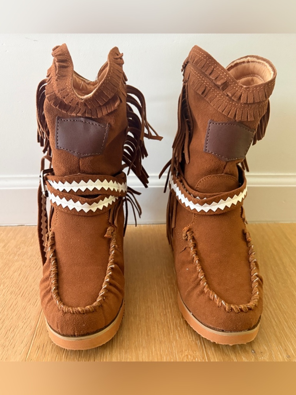 Women Brown Fringe Moccasin Boots